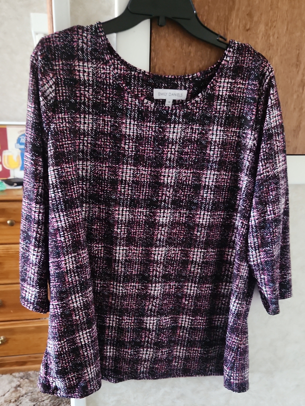 1X Emily Daniels Pink Plaid Long-Sleeve Knit Top List#68